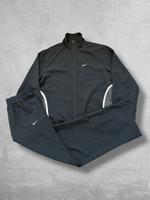 Nike Vintage Trainingsanzug / Tracksuit schwarz weiß grau Gr M Nordrhein-Westfalen - Krefeld Vorschau