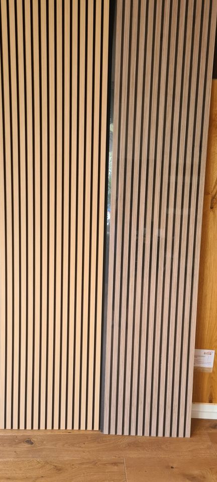Wandpaneel Holz Akustik Eiche Hell Braun Beige Grau - Akustikpaneele Günstig Hochwertig Für Wand und Decke aus Holz - jetzt auch bis 300cm Länge - Akustik Paneele Frankfurt Günstig A-Ware Eiche in Mainz