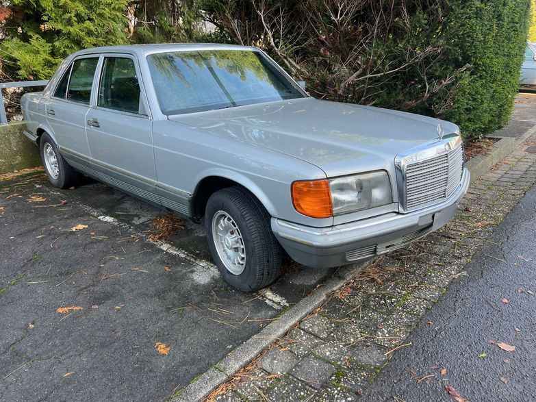 Mercedes-Benz 280 SE W126 Automatik, Schiebedach, neuer TÜV in Dortmund