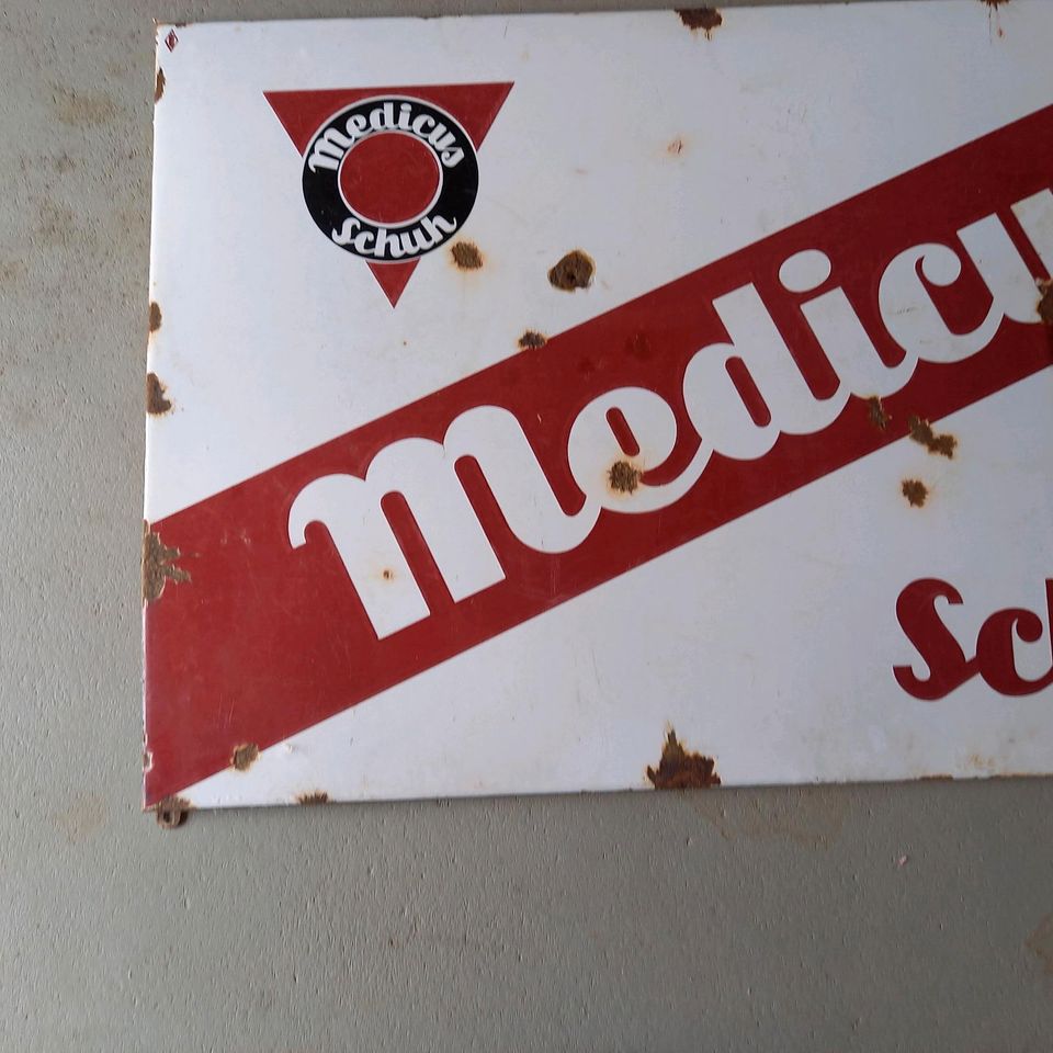 altes Emailschild, Helvetia Schweiz,  Medicus Schuh in Haßfurt