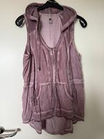 Tolle Tredy Shirt Weste Gr 48 Nordrhein-Westfalen - Wesel Vorschau