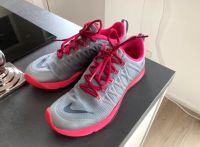 Nike Sportschuhe Turnschuhe Joggingschuhe Gr. 39 grau pink Bayern - Hammelburg Vorschau