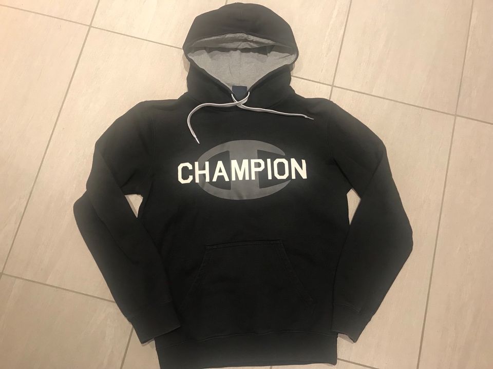 CHAMPION Hoodie Kapuzenpullover Gr. S Neuwertig in Kriftel