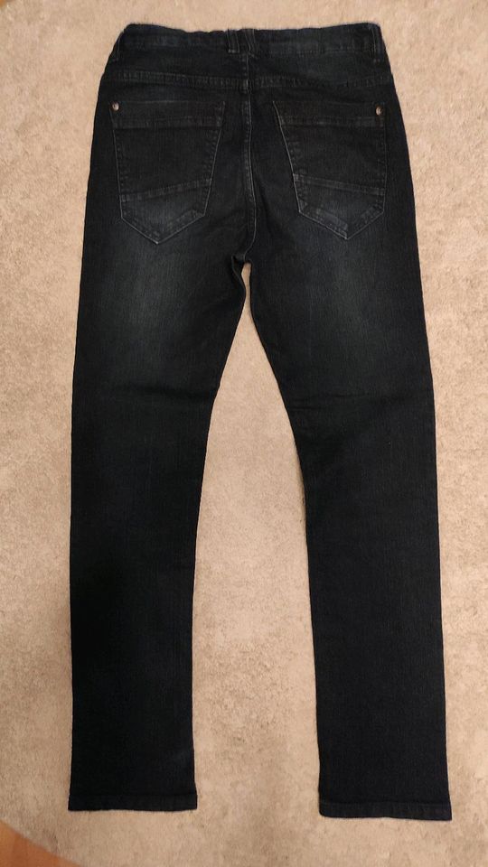 Jeans schwarz in Größe 164 Top in Lohfelden