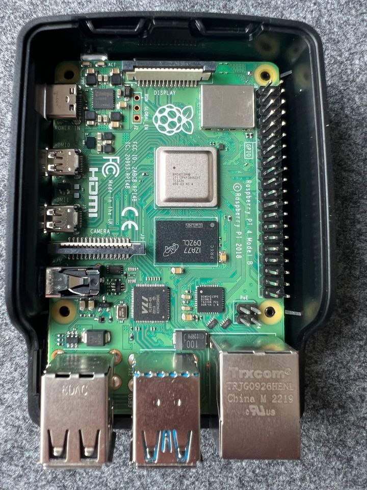 Raspberry Pi 4 Modell B 8GB RAM, 32GB MicroSD, Gehäuse, Bundle in Hannover