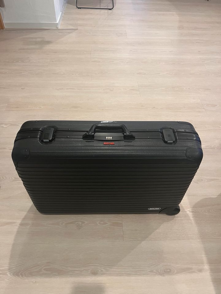 Rimowa Koffer in Friedrichshafen