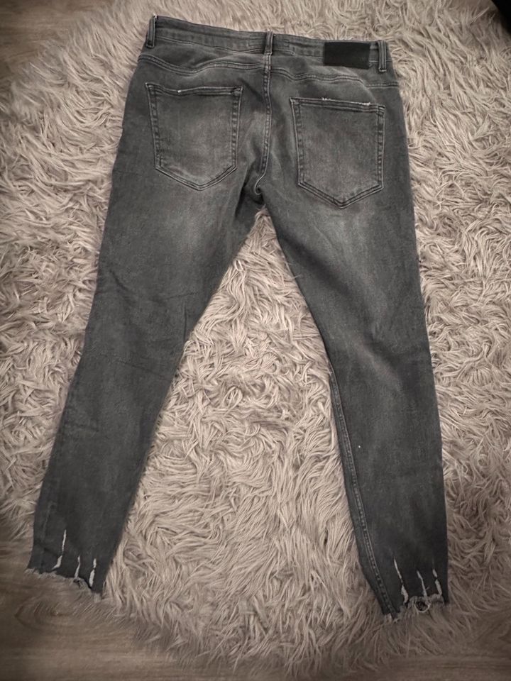 2Y Premium Skinny Jeans Herren Gr. 33 in Laatzen