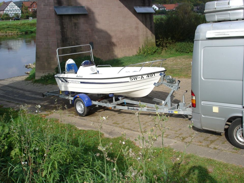 Sportboot  ,  Konsolenboot  Hille : L420 /Motor 30 PSEvinrude in Emmerthal