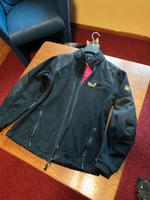Jack Wolfskin Windstopper Damen Jacke 42/44 Niedersachsen - Wedemark Vorschau