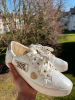 Michael Kors Sneakers weiß mit goldenen Details Gr.42(eher 41) Nordrhein-Westfalen - Düren Vorschau