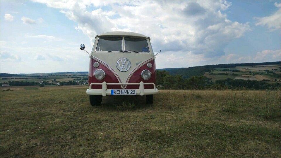 Hochzeitsauto T1 mieten VW Bulli Oldtimer Brautauto Rot in Herrngiersdorf