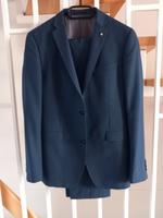 Ein eleganter Esprit Herrenanzug Blau Gr. 94 Slim Neuwertig Hessen - Offenbach Vorschau