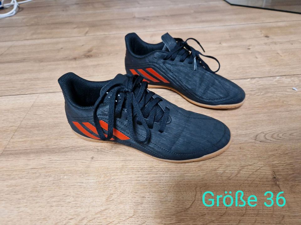 Adidas Fussballschuhe Hallenschuhe 36 in Niefern-Öschelbronn