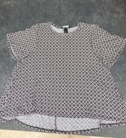 Süßes Oberteil Hängerchen Shirt H&M Gr S eher M 38/40 Vers 3€ Hessen - Taunusstein Vorschau