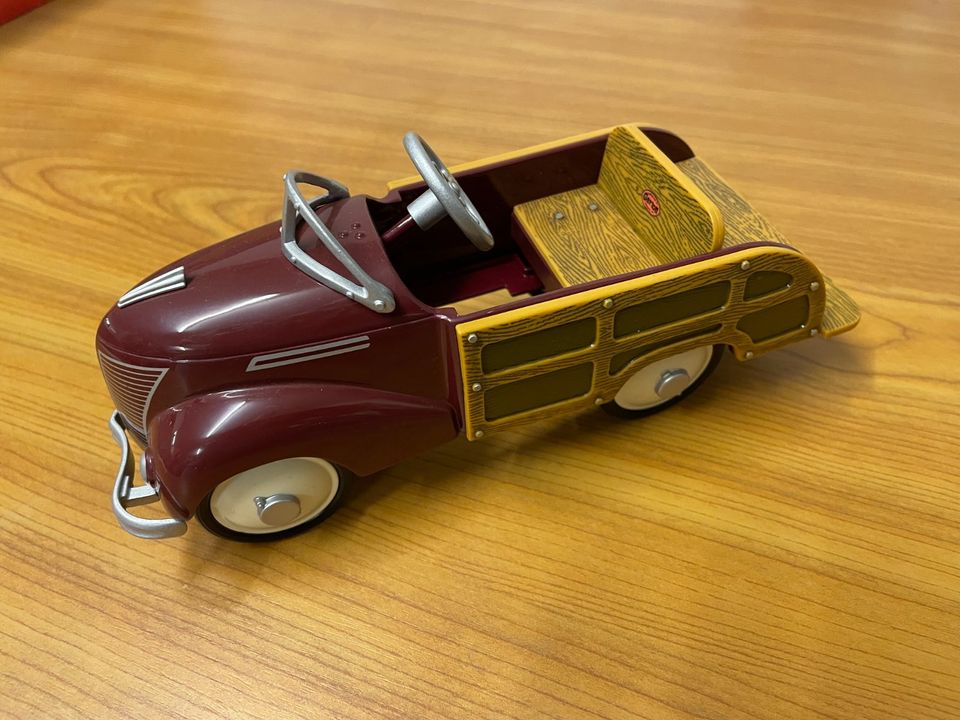 Kiddie Car - Ford Station Wagon 1939 - 1996 Garton - Hallmark in Wallertheim