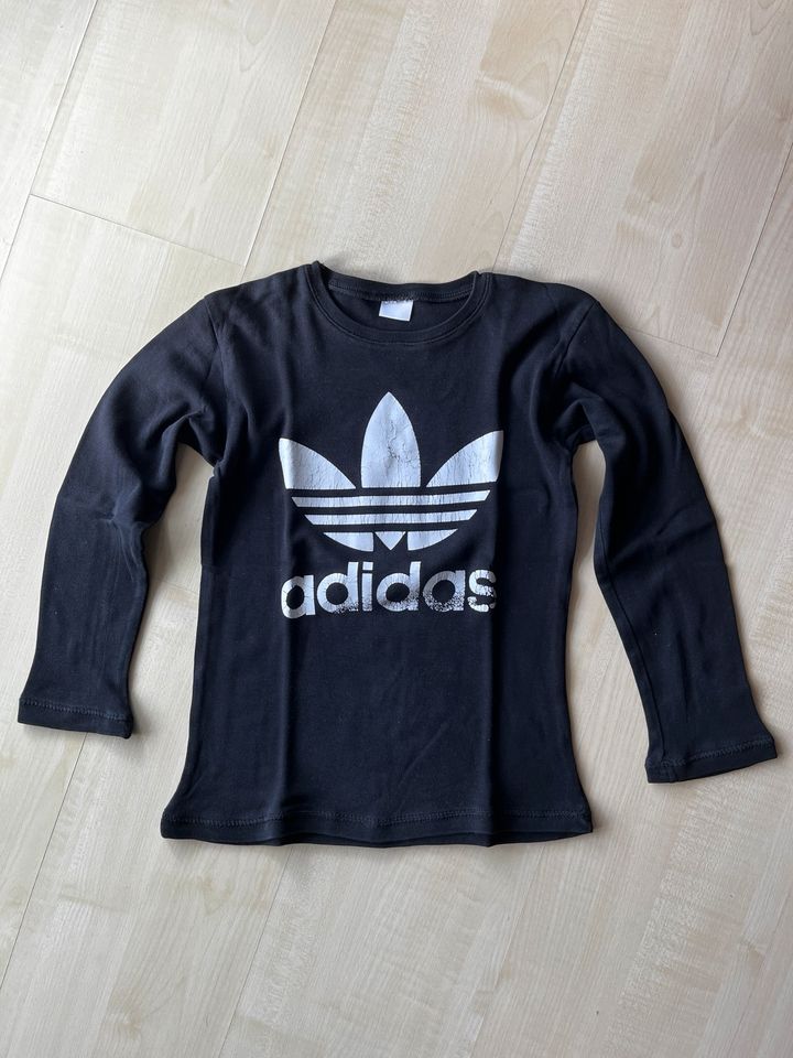 Adidas Longsleeve Schwarz Gr. 128 in Rheinzabern