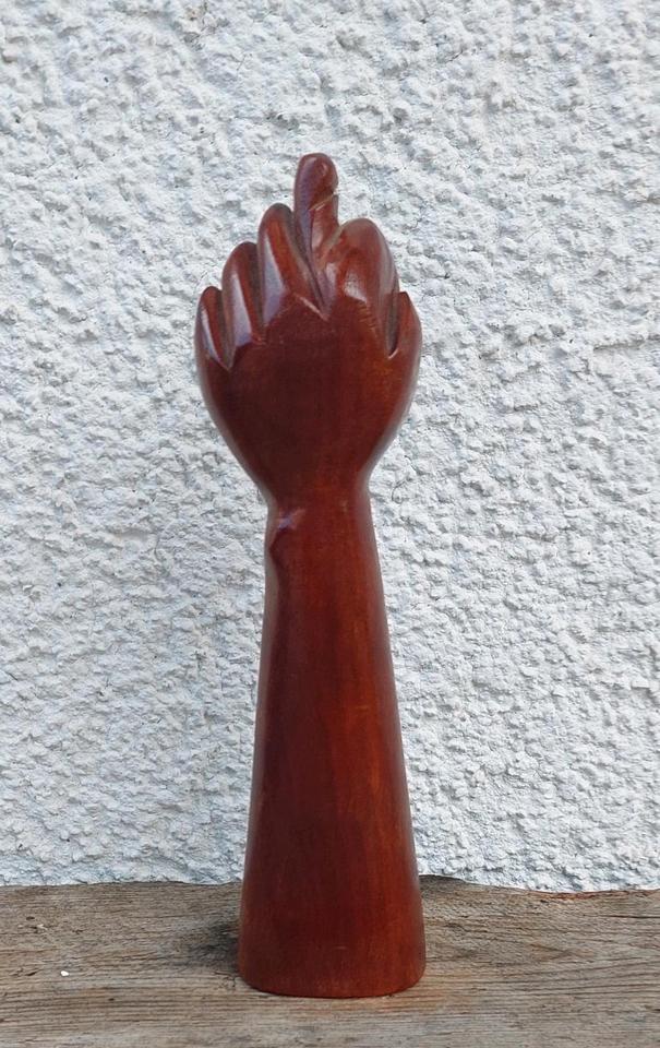 Handgefertigte Holz-Statue *Feigenhand* Hand of a Figa ~Brasilien in Schaafheim
