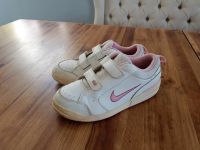 Weiss rosane Nike Turnschuhe Gr. 34 Klett gut erhalten Hessen - Flieden Vorschau