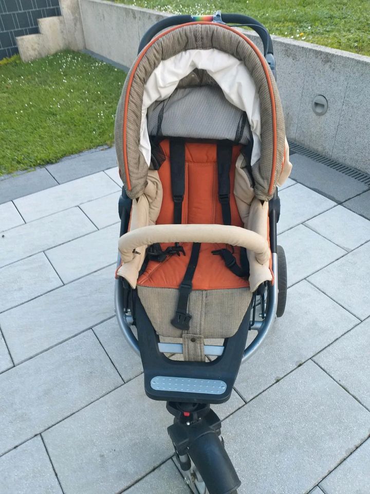 Teutonia Kinderwagen mit Zubehör in Riegelsberg