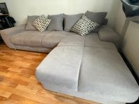 Wohnzimmer Couch / Sofa - grau gut erhalten Frankfurt am Main - Nordend Vorschau