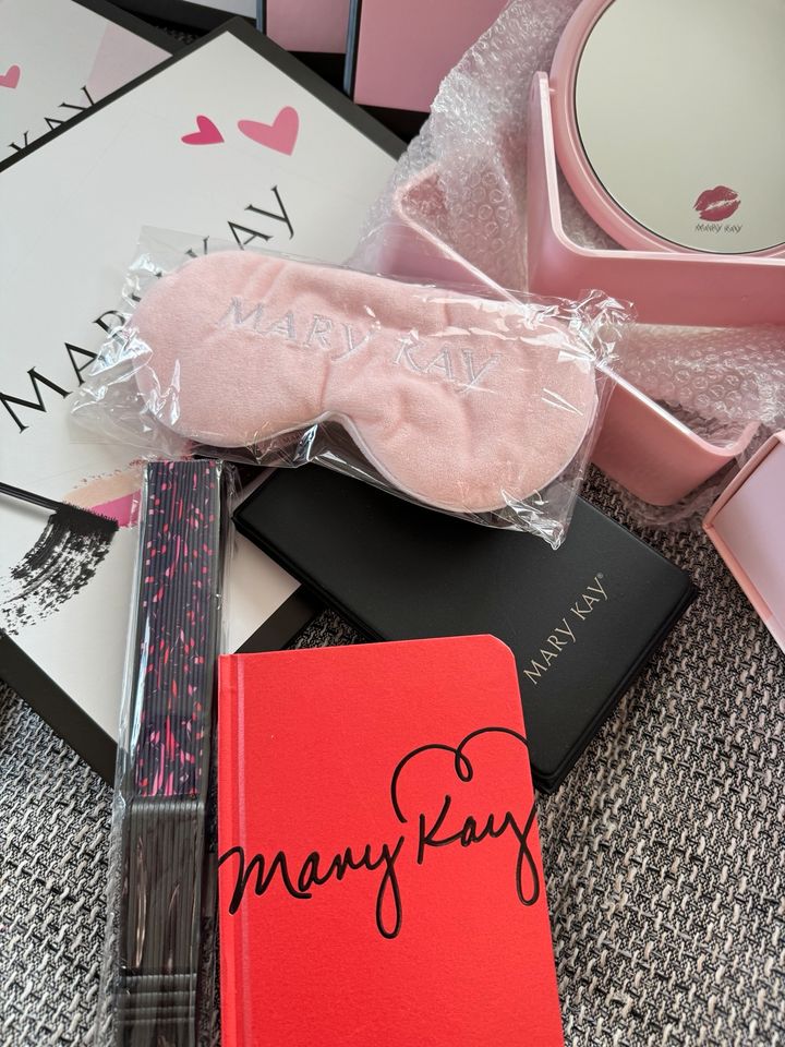 Mary Kay Paket Schlafmaske Tasse Ordner Taschen Tischset Zubehör in Dornstetten