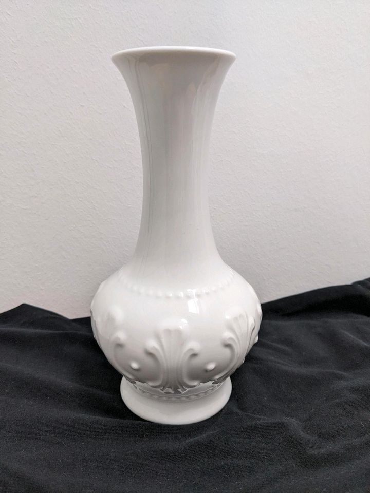 KPM Porzellan Vase weiß in Augsburg