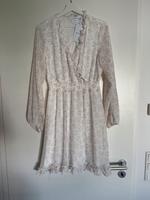 Super schönes Kleid von Vila, neu mit Etikett München - Bogenhausen Vorschau