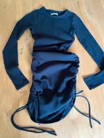 HOLLISTER Kleid schwarz gerafft Gr. S w. NEU Niedersachsen - Uelsen Vorschau