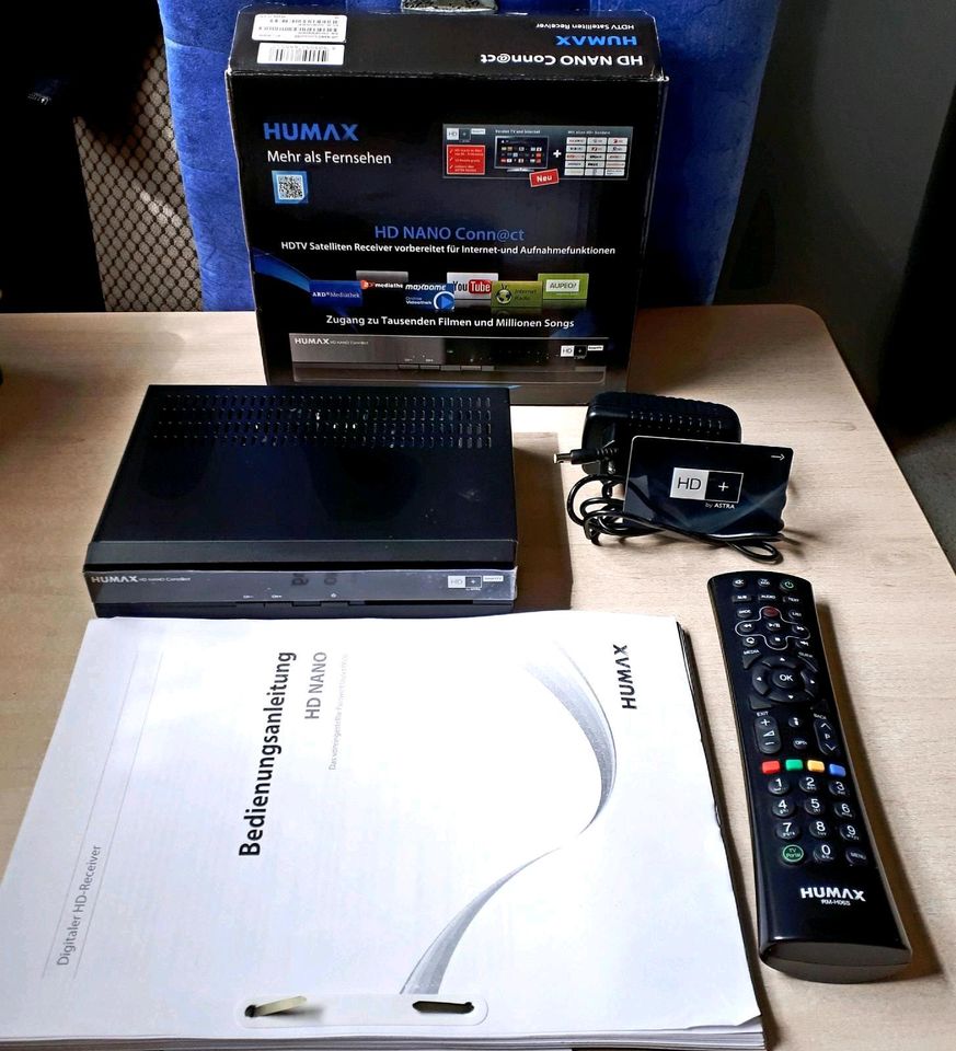 Humax HD Nano Satelliten Receiver mit Smartcard in Frankfurt am Main