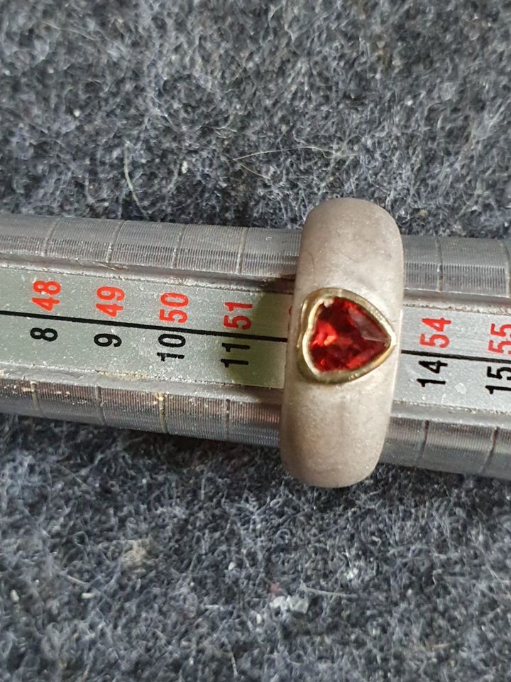 925 Silber Ring mit rotem Herzstein- Gr. 53 in Ammersbek