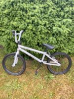 BMX Rad KHE Bike KHEbikes Cosmic Fahrrad  20 Zoll, weiß 11,1 kg Niedersachsen - Celle Vorschau