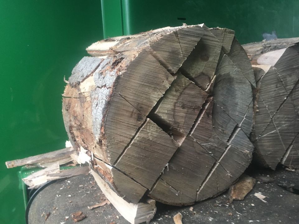 Biete Trockenes Buchenholz Kaminholz, Brennholz und Feuerholz in Dinklage