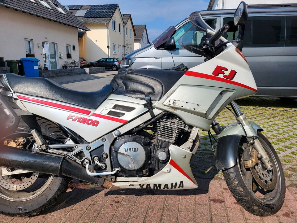 Yamaha FJ1200 - 83800km - Rot/Silber/Weiss in Erzhausen