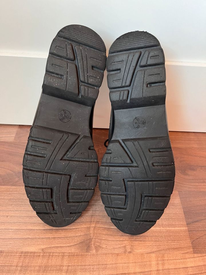 Halbschuhe/Budapester, Jana, Gr. 38, schwarz in Frankenthal (Pfalz)