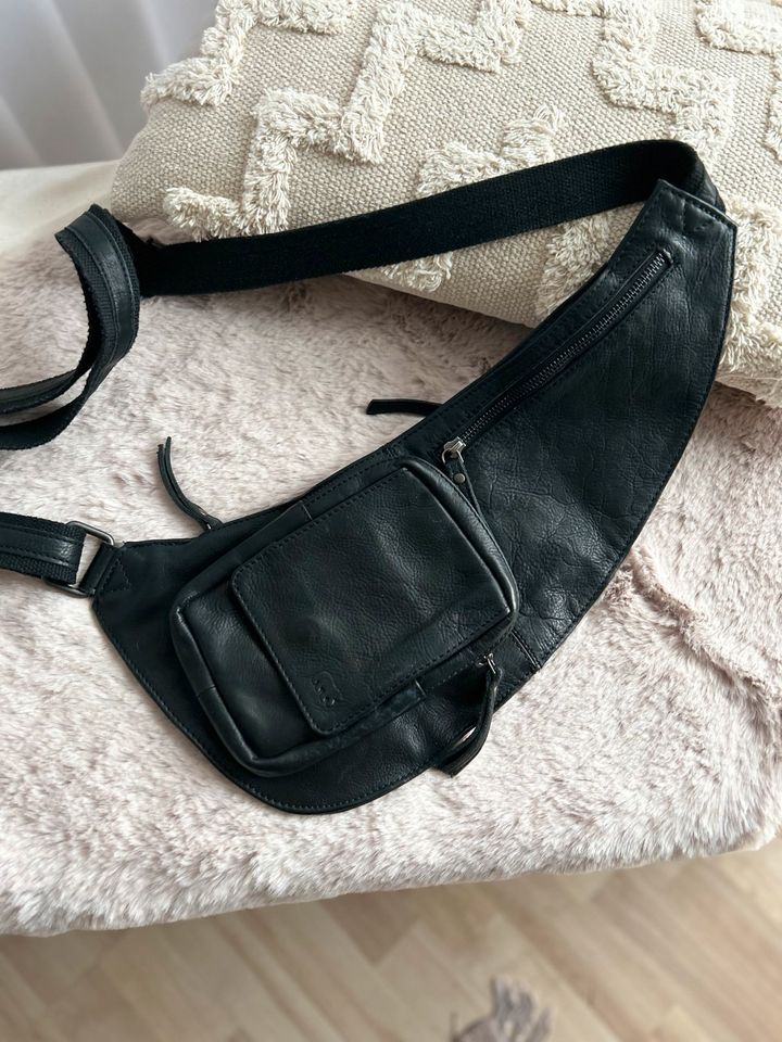 Tolle Crossbody Bag von Bear in Kleve