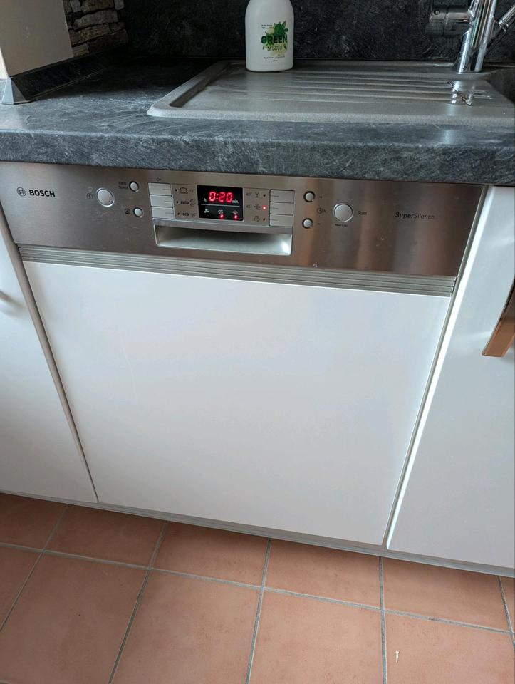 komplett küche, Ofen, Spülmaschine, Waschbecken zum verkauf in Köln