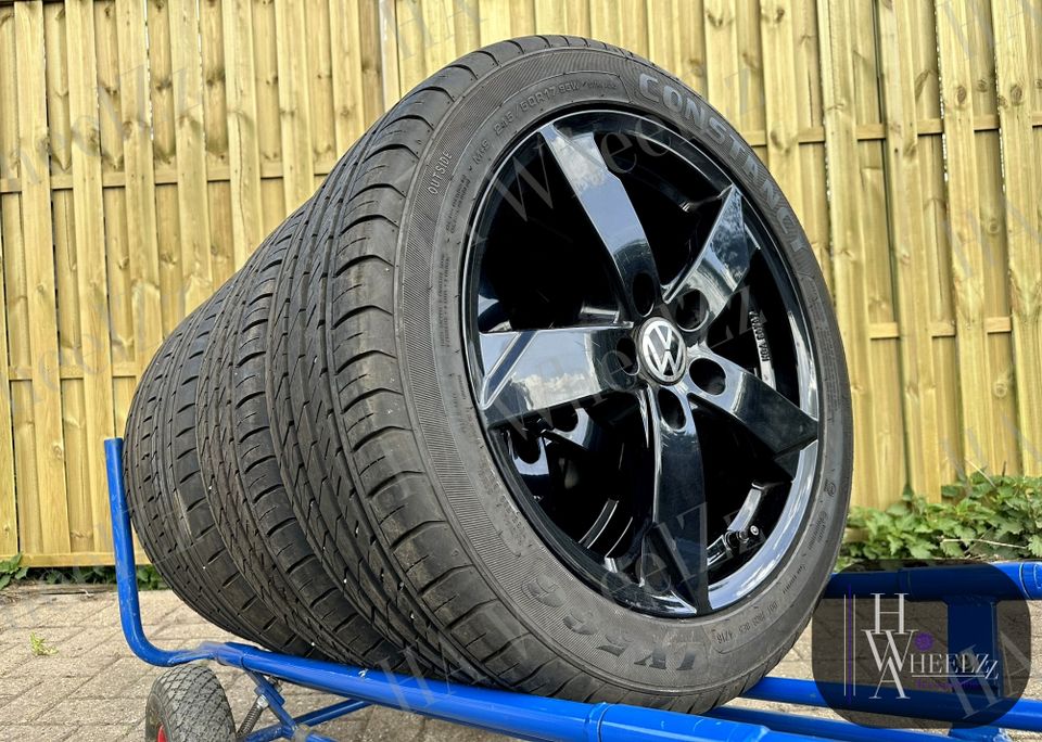 17 Zoll Alufelgen schwarz Sommerräder 5x112 ➡️ 215/50 R17 Sommerreifen ➡️ VW Beetle Caddy SK Passat B7 B8 CC Scirocco Sharan T-Roc Skoda Octravia NX Superb 3 Yeti FORD Tourneo ➡️Sommer Reifen Felgen in Bünde