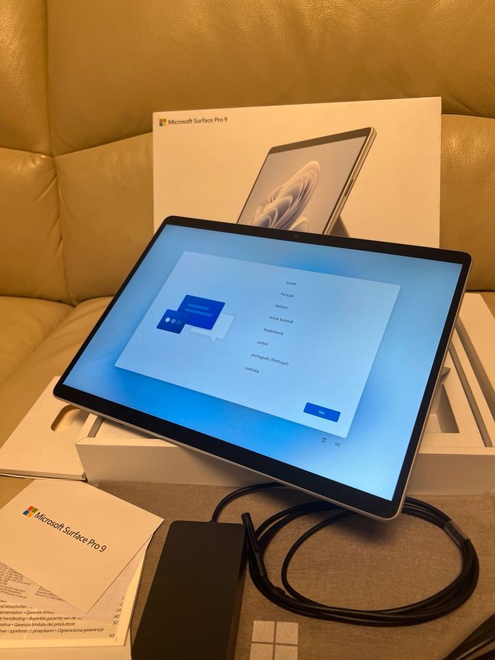 Microsoft Surface Pro 9. 12 Gen. i5-16GB-256GB. NEU. Garantie in Rostock