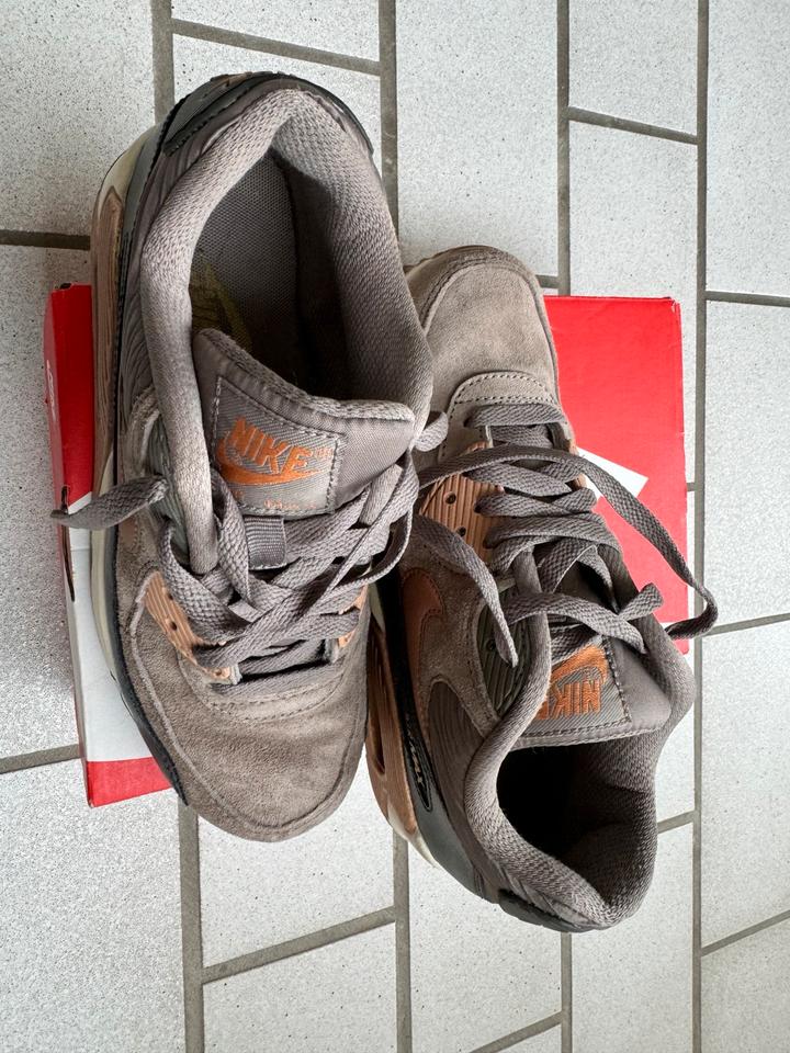 Nike air max 270 grey and rose gold hot sale
