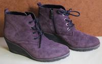 Stiefeletten mit Keilabsatz ~ CAPRICE ~ Gr. 40 G ~ aubergine Nordrhein-Westfalen - Hürth Vorschau