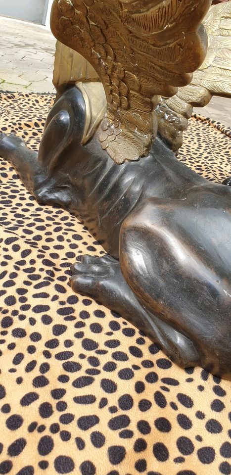 Skulptur Sphinx Glastisch Bronze Statue Figur Hollywood Regency in Remagen
