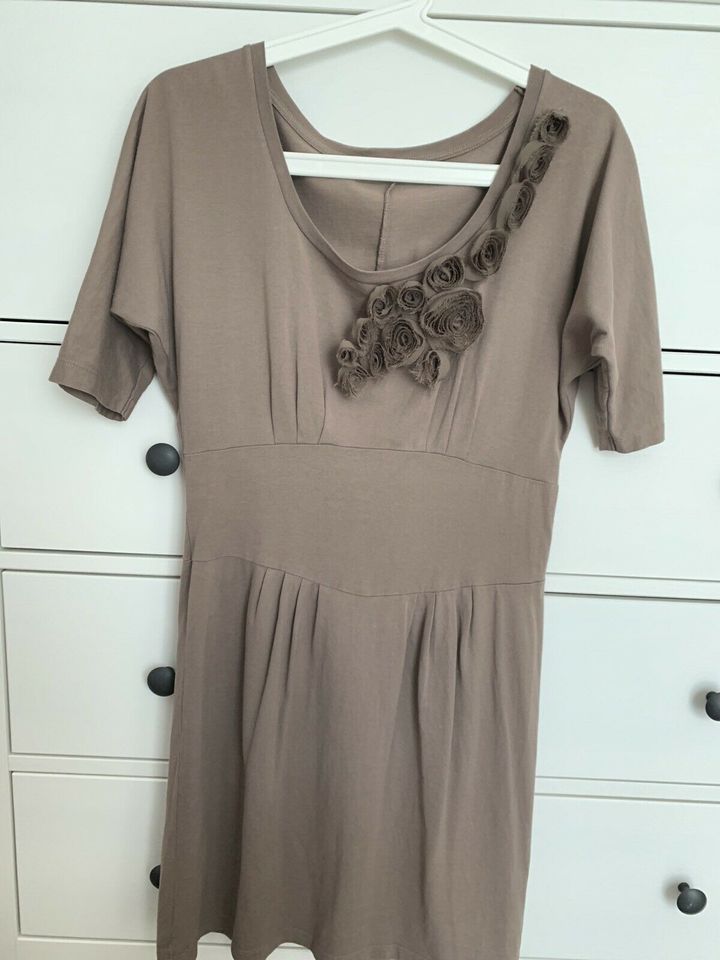 Esprit edc Gr. M taupe Kleid Jersey in Oberstenfeld