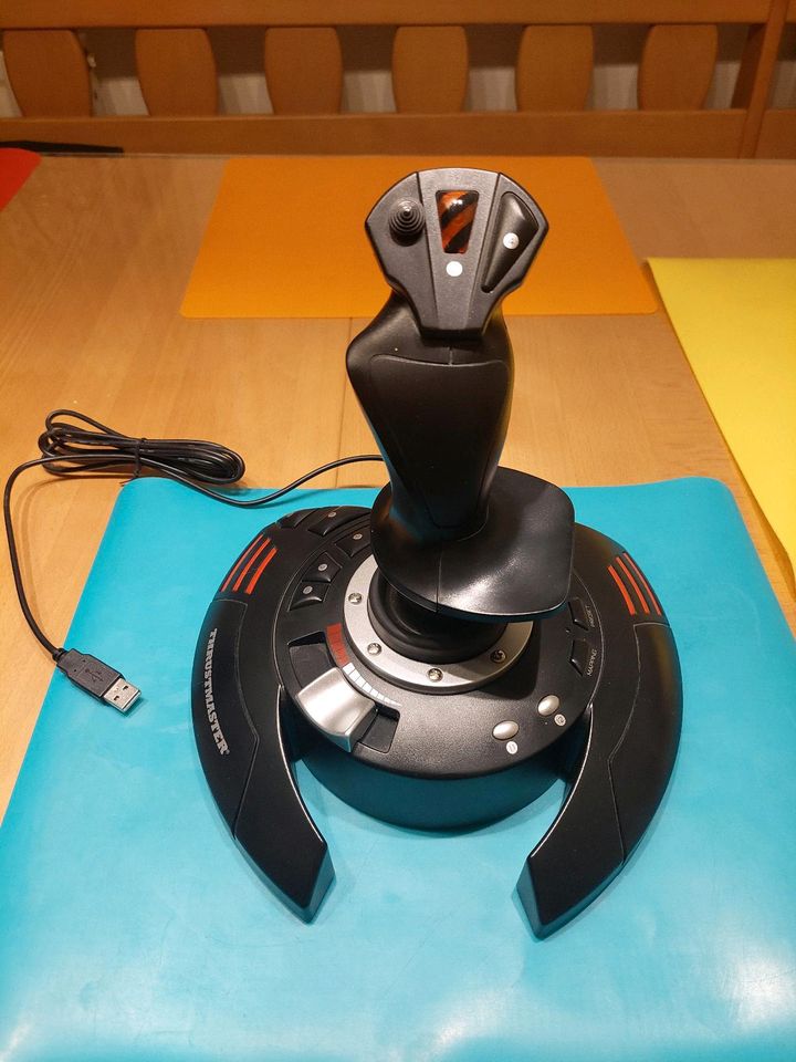 Thrustmaster T-Flight Stick X in Bocholt