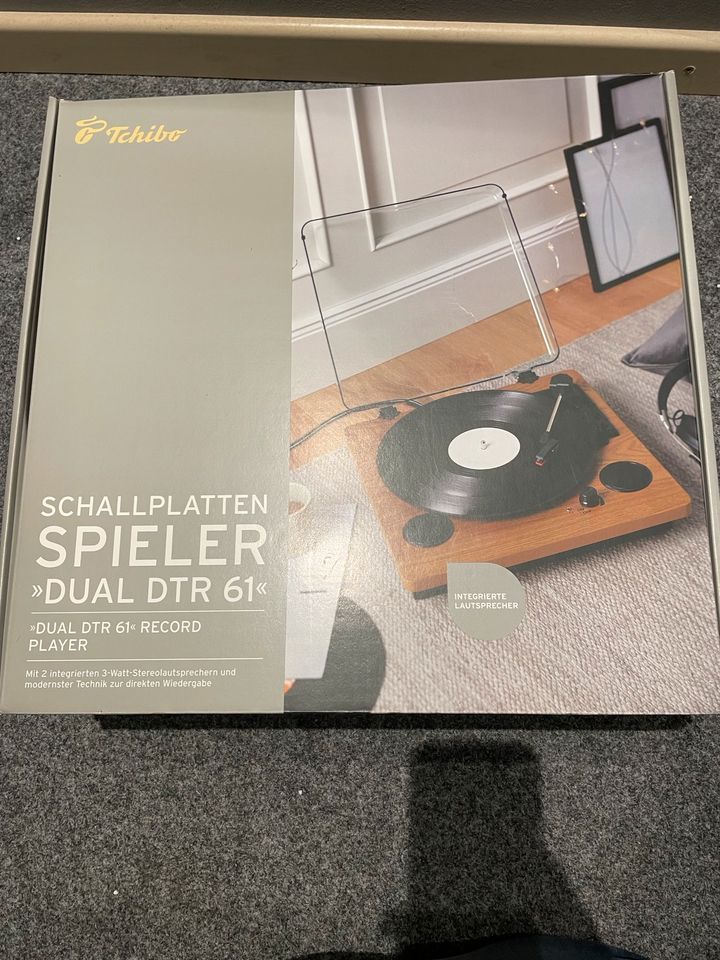 Schallplattenspieler Dual DTR 61 mit eingbauten Lautsprechern in Binnen