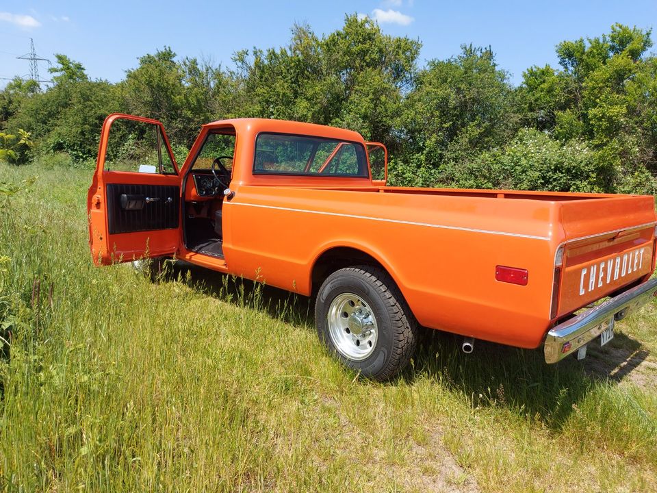 Chevrolet 1971 C10/C20 Cheyenne PickUp Truck, V8 (5,7 L) in Mörfelden-Walldorf