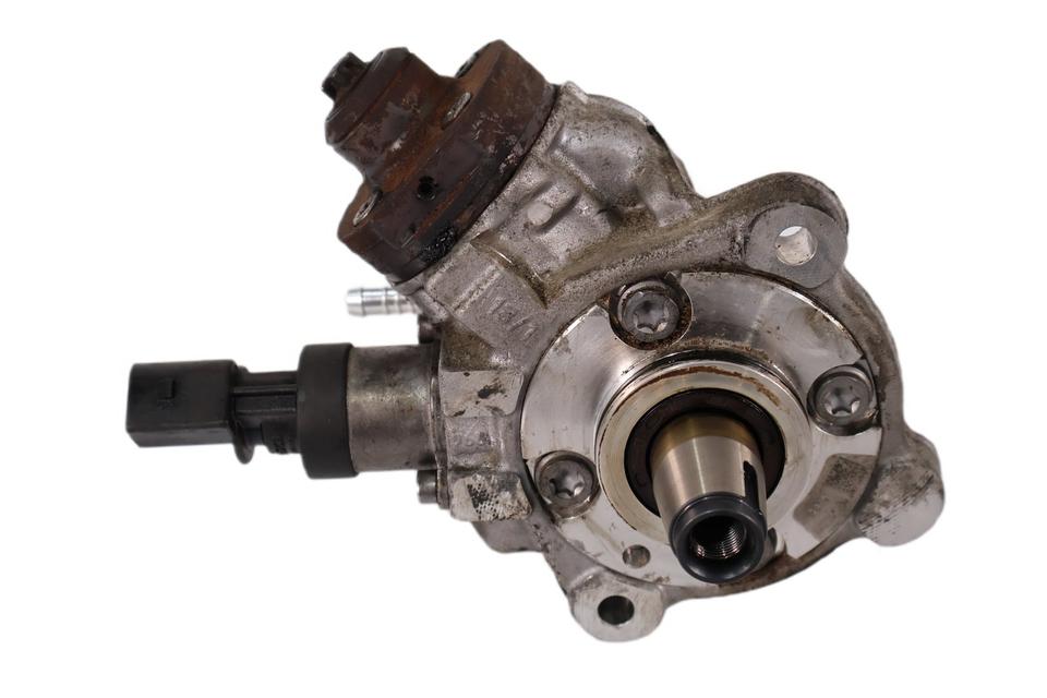 BMW 118 120 d E81-E87 E90 E91 X3 Einspritzpumpe 13518577643 in Reilingen