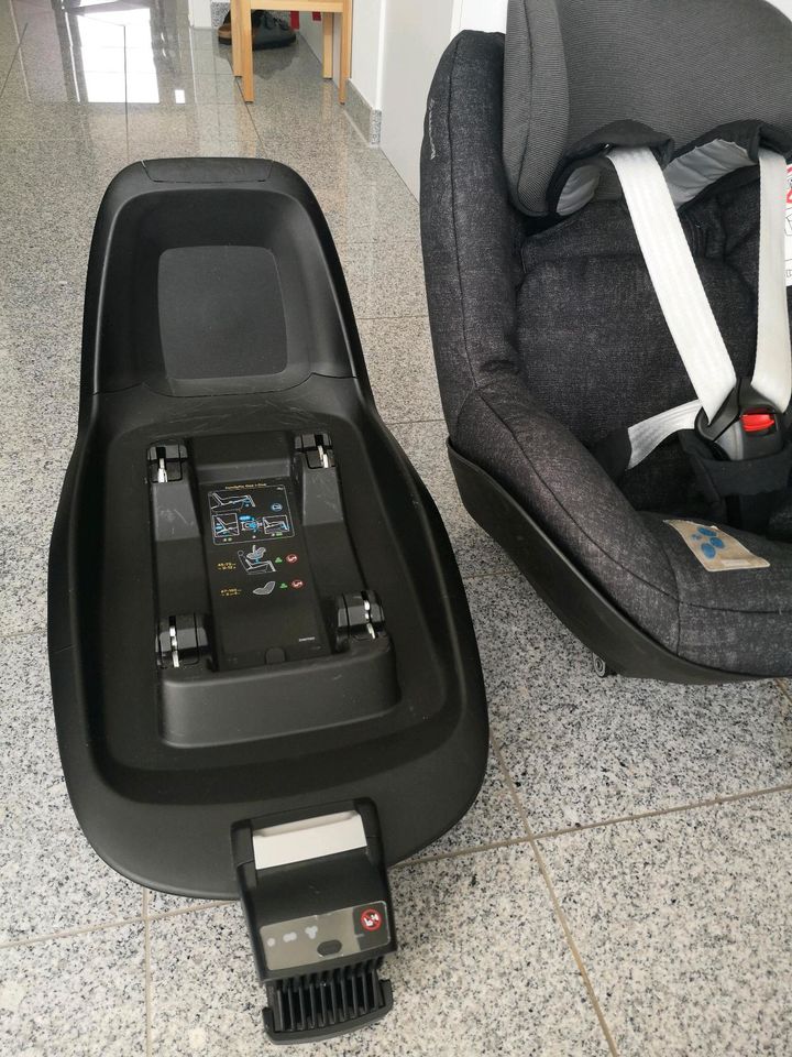 Maxi Cosi I-Size Reboarder mit Isofix-Base in Unterhaching