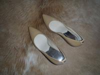 Michael Kors Damen Pumps Beige Lack Gr. 39,5 ca. 8cm Absatz Brandenburg - Nauen Vorschau