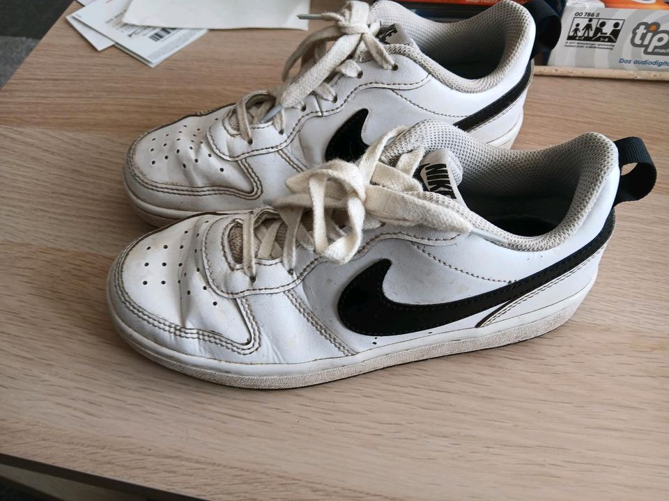 Nike Schuhe Gr. 36 in Sonthofen