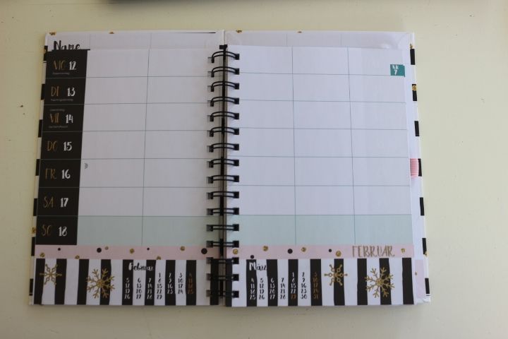 Planer Kalender 2024 ★ Glamour Korsch Verlag NEU schwarz pink in Rellingen